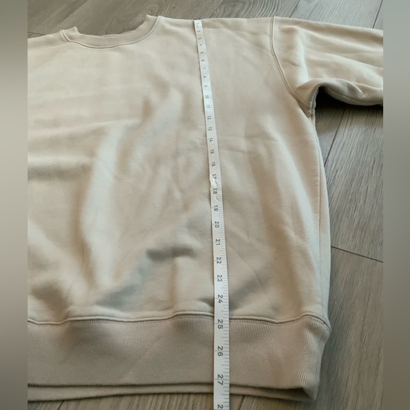 Aritzia Wilfred Free Oversize Crew - Picture 7 of 7
